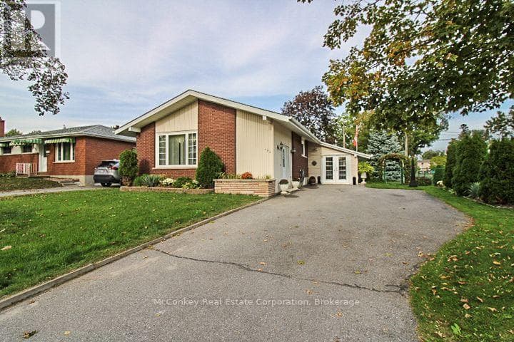 492 Robert Road