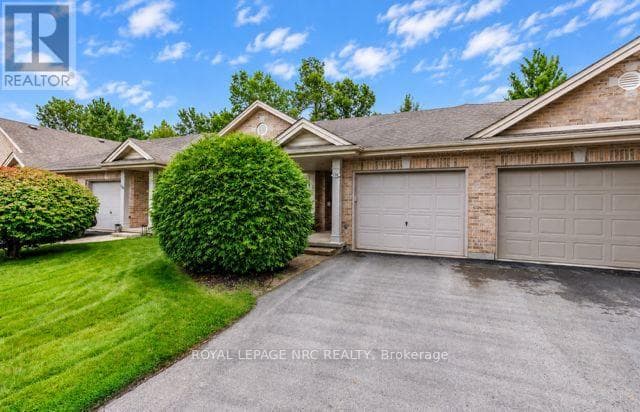Single Family at 178 BECKETT Crescent, Pelham (Fonthill), Ontario - Photo 3 - RE/MAX Garden City Realty