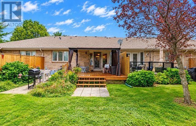 Single Family at 178 BECKETT Crescent, Pelham (Fonthill), Ontario - Photo 5 - RE/MAX Garden City Realty
