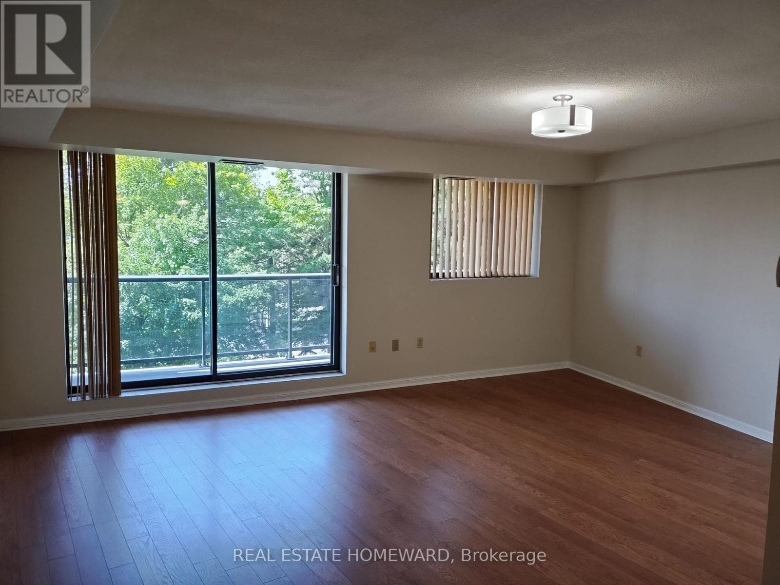 Single Family at 401- 757 Victoria Park Avenue, Toronto (Oakridge), Ontario - Photo 5 - RE/MAX Garden City Realty