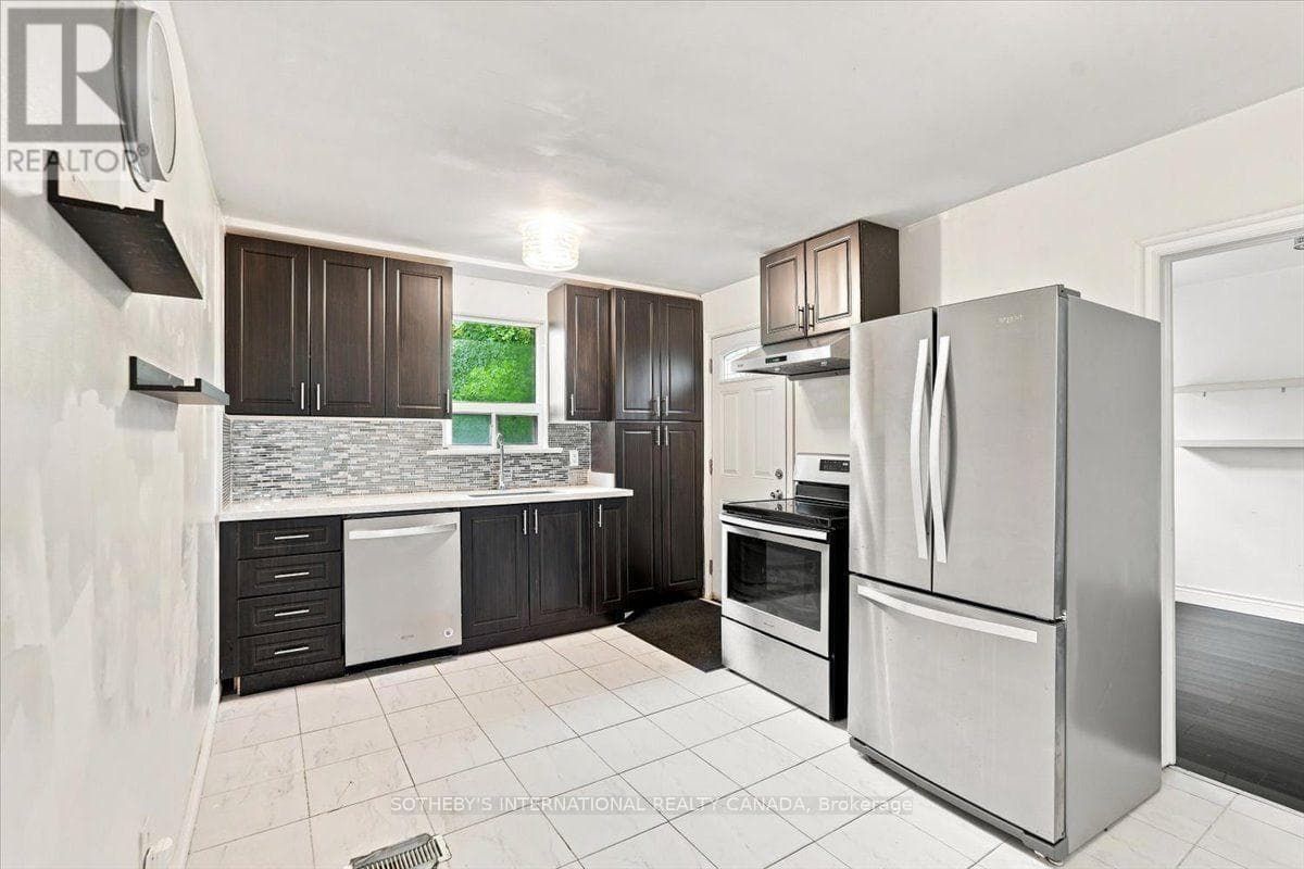 Single Family at 782 Marlee Avenue, Toronto (Yorkdale-Glen Park), Ontario - Photo 8 - RE/MAX Garden City Realty