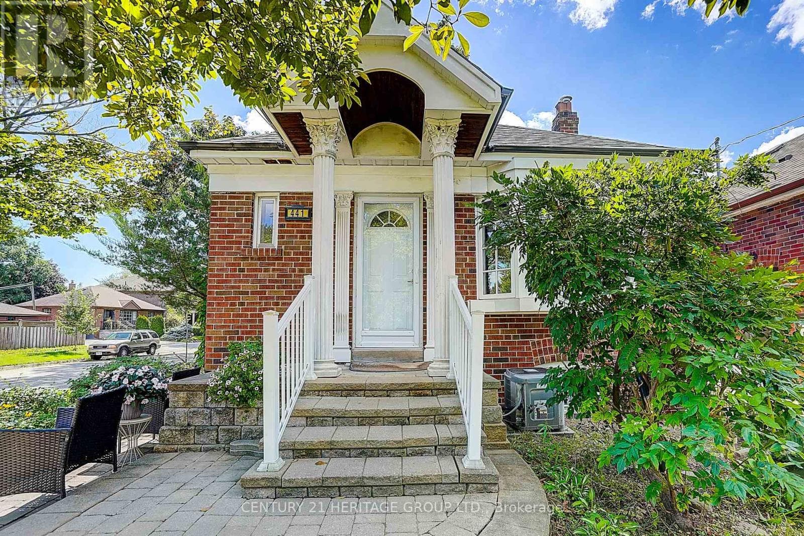 Single Family at 441 Rimilton Avenue, Toronto (Alderwood), Ontario - Photo 2 - RE/MAX Garden City Realty
