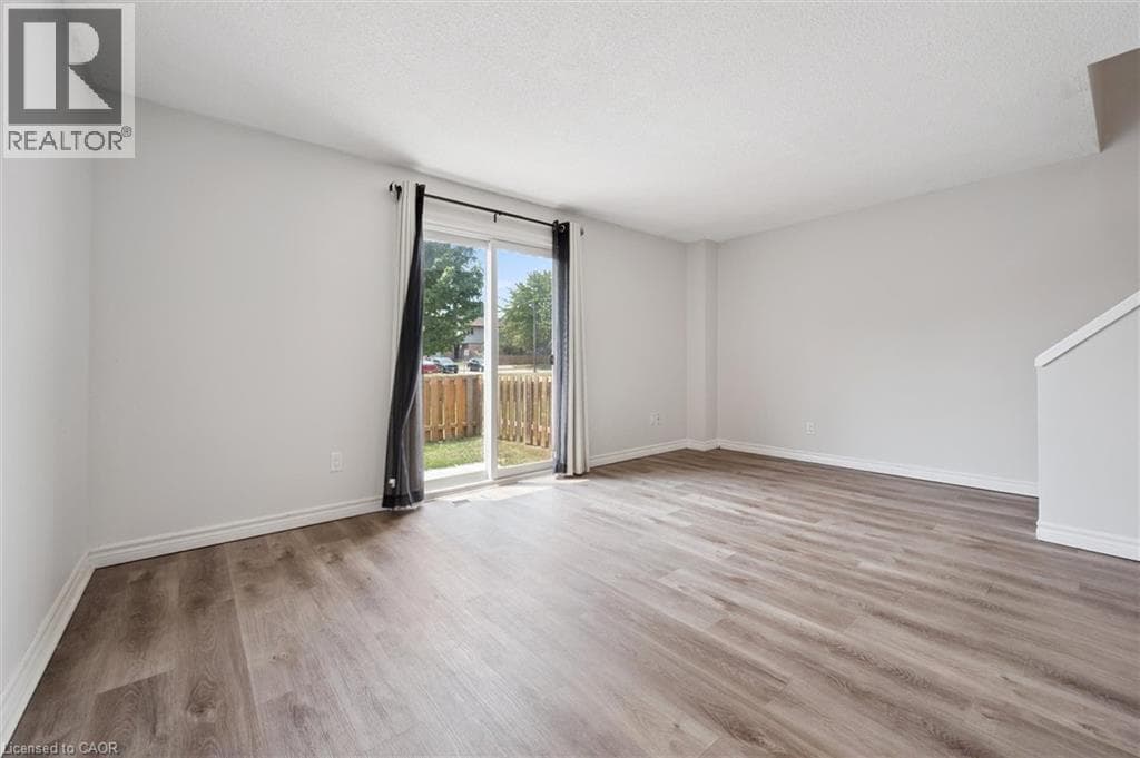 Single Family at 2- 750 ERINBROOK Drive, Kitchener, Ontario - Photo 5 - RE/MAX Garden City Realty