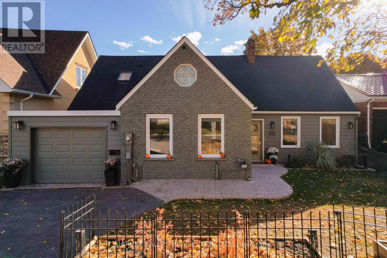 65 Shanty Bay Road
