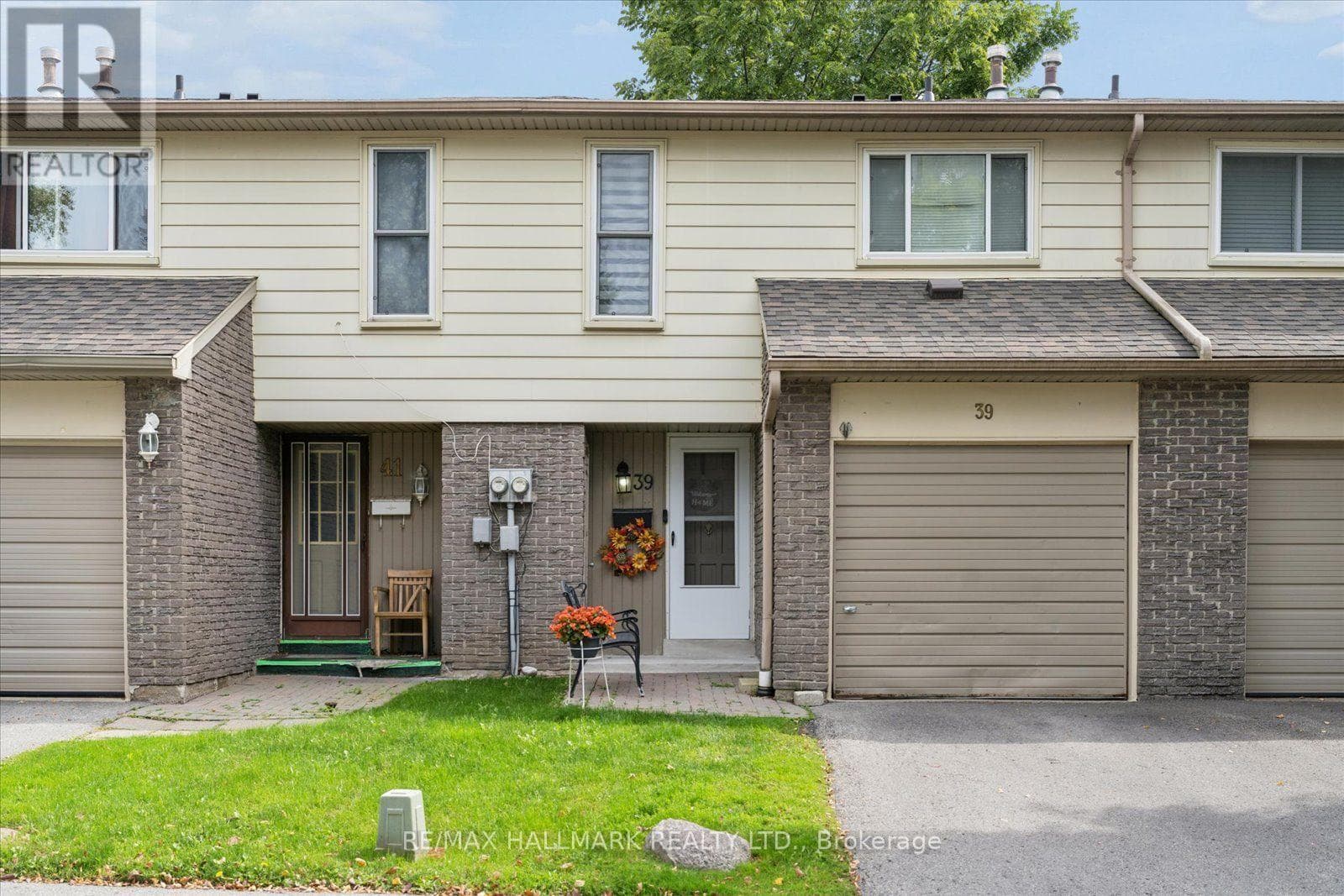69- 39 Camelot Way