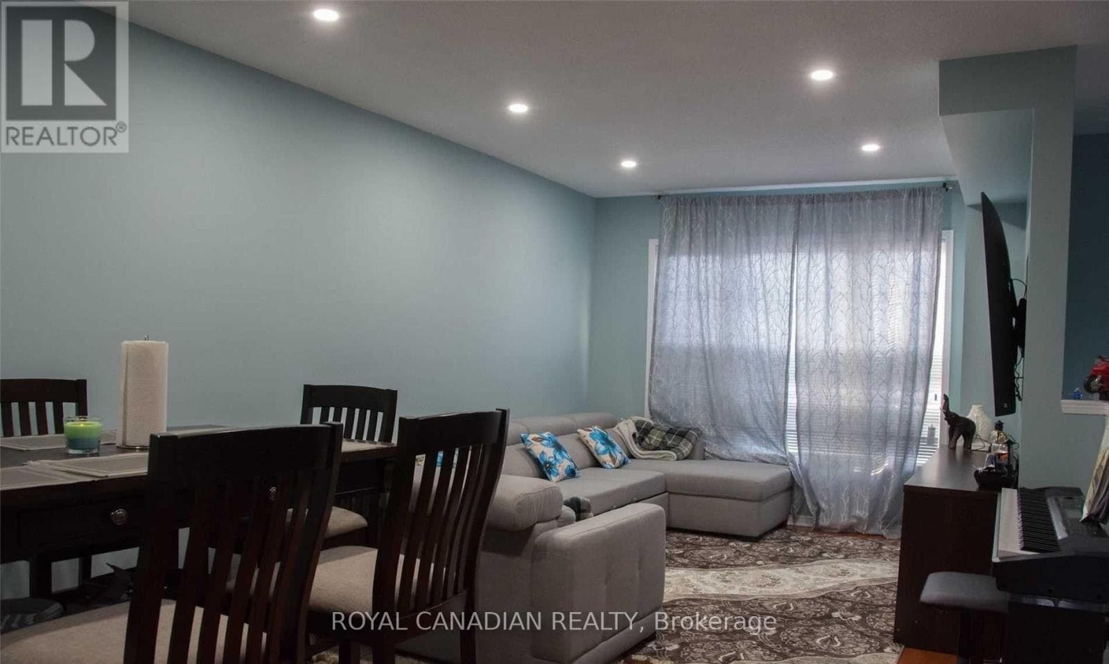 Single Family at 209- 5030 Heatherleigh Avenue, Mississauga (East Credit), Ontario - Photo 3 - RE/MAX Garden City Realty