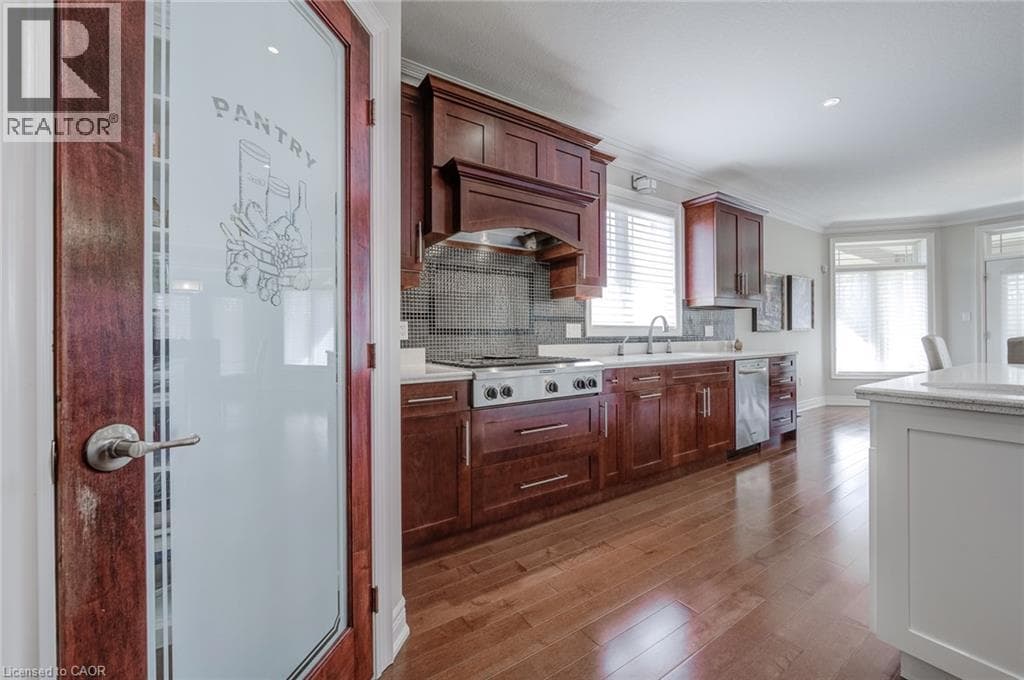 Single Family at 4072 HIGHLAND PARK Drive, Beamsville, Ontario - Photo 8 - RE/MAX Garden City Realty