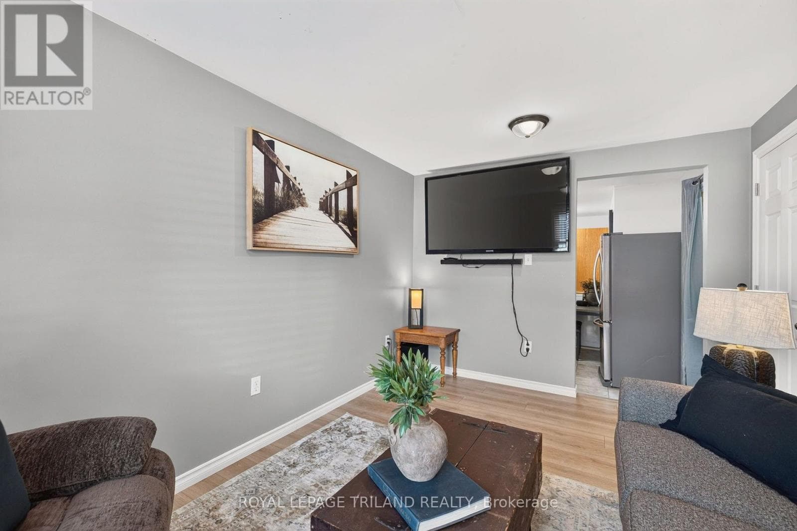 Single Family at 6422 Bradish Road, London South (South A), Ontario - Photo 6 - RE/MAX Garden City Realty