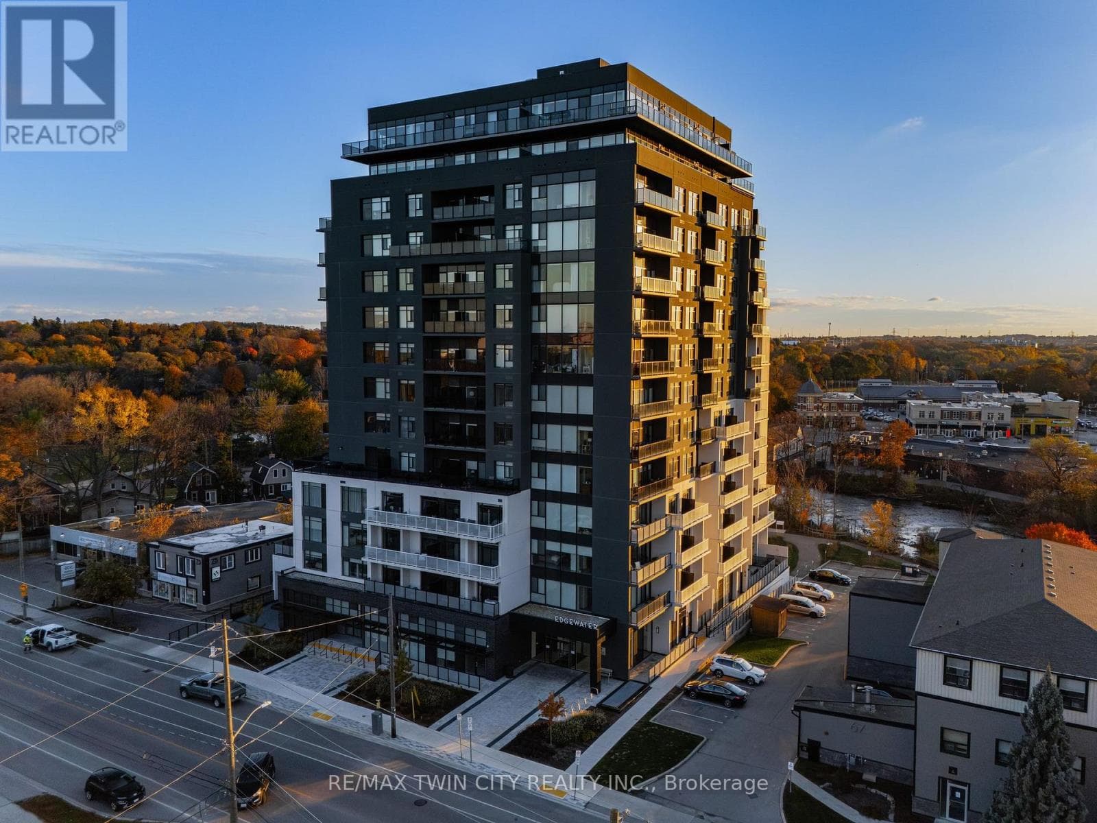 601- 71 Wyndham Street