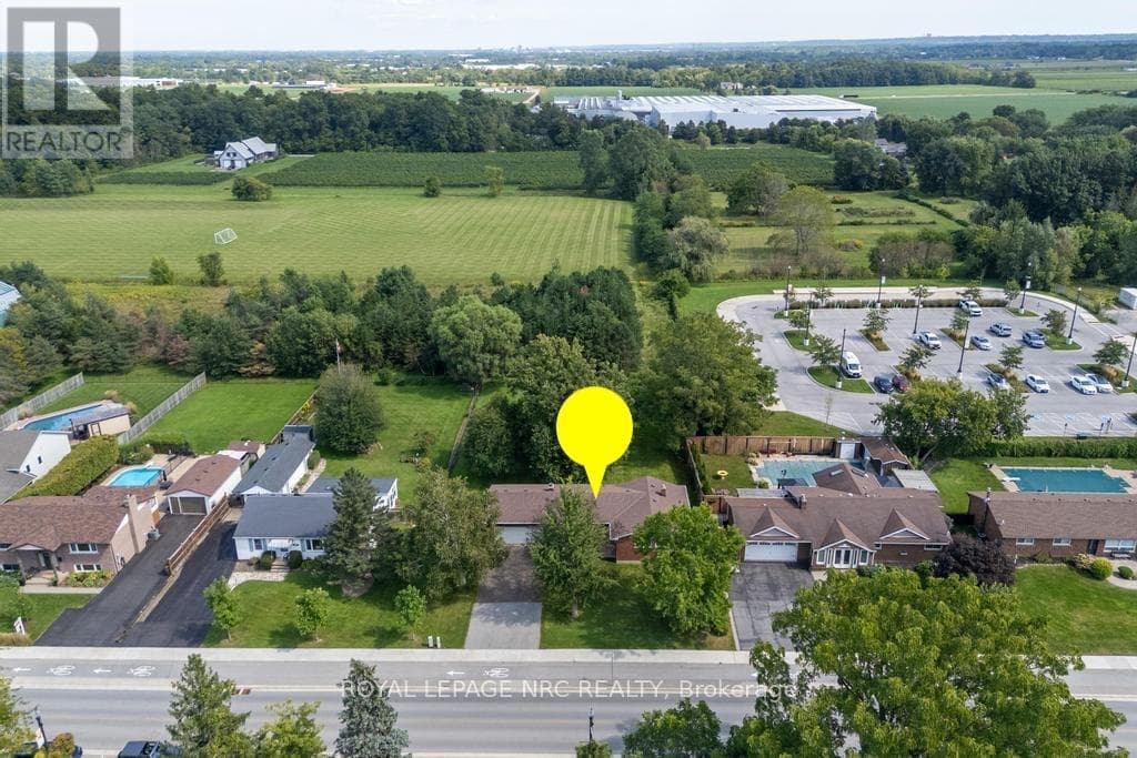 Single Family at 3789 19th Street, Lincoln (Lincoln-Jordan/Vineland), Ontario - Photo 2 - RE/MAX Garden City Realty