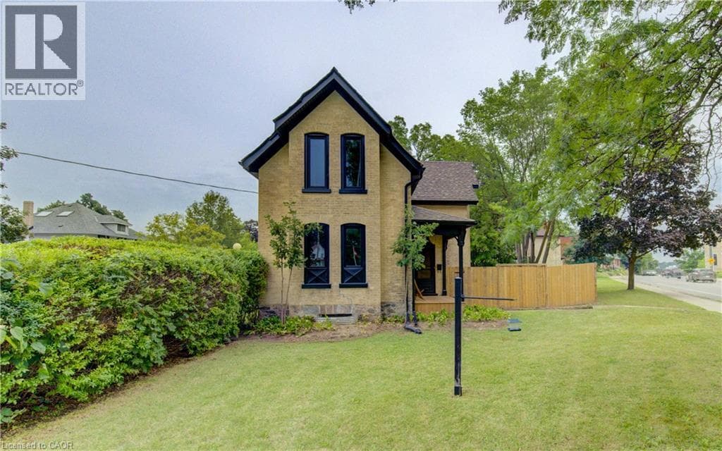 Single Family at 86 ST ANDREWS Street, Cambridge, Ontario - Photo 4 - RE/MAX Garden City Realty