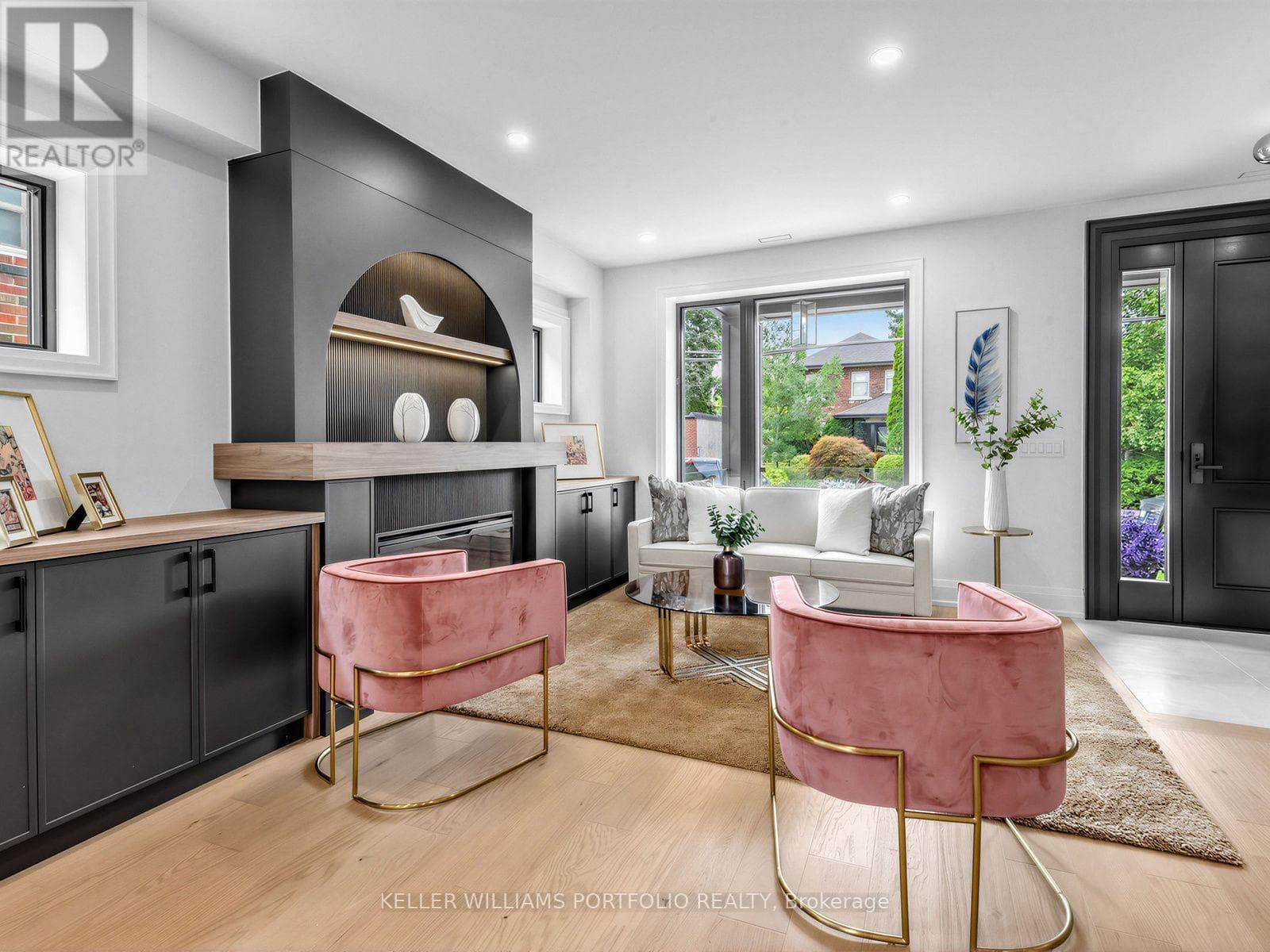 Single Family at 561 Durie Street, Toronto (Runnymede-Bloor West Village), Ontario - Photo 5 - RE/MAX Garden City Realty