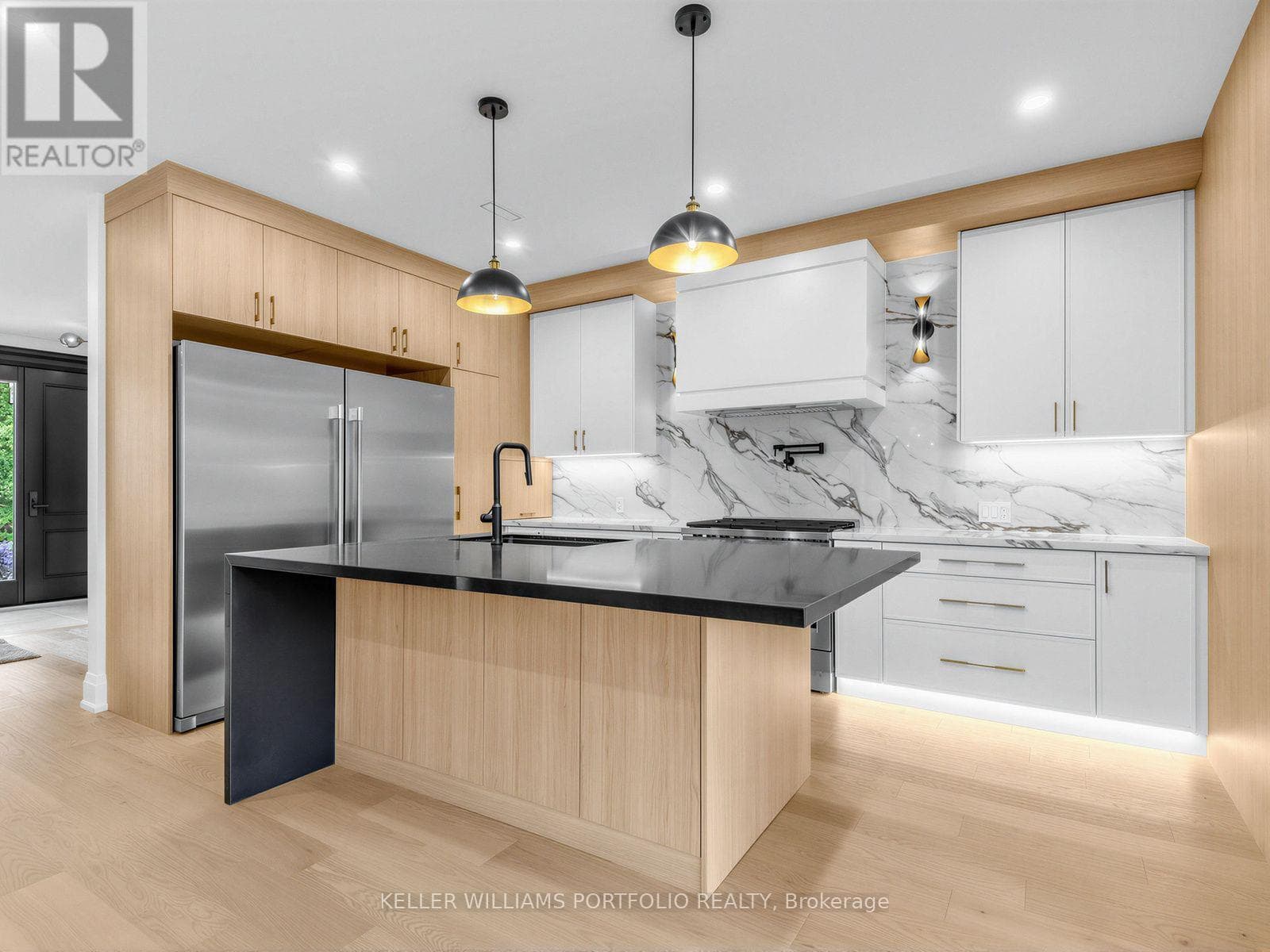 Single Family at 561 Durie Street, Toronto (Runnymede-Bloor West Village), Ontario - Photo 7 - RE/MAX Garden City Realty