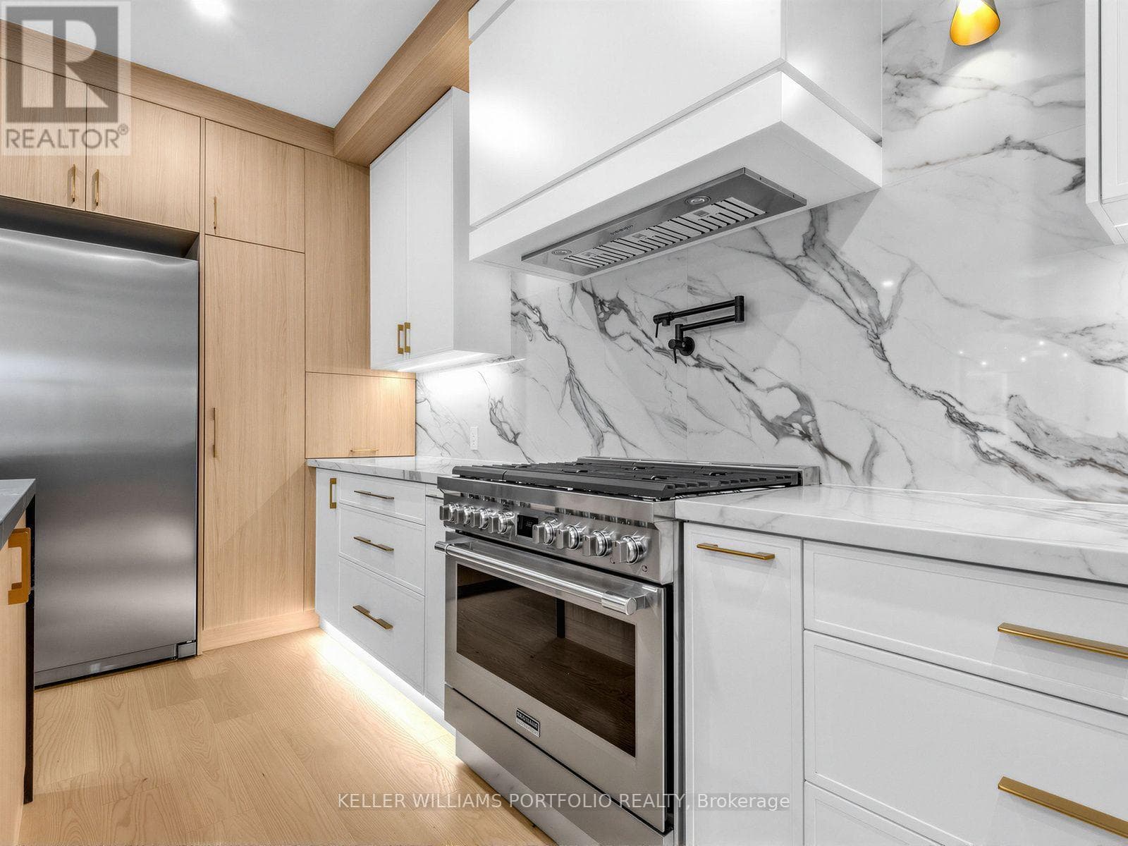Single Family at 561 Durie Street, Toronto (Runnymede-Bloor West Village), Ontario - Photo 8 - RE/MAX Garden City Realty