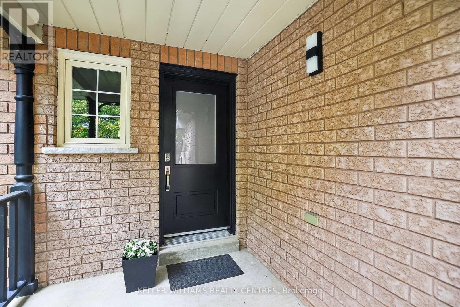 Single Family at 120 Woodroof Crescent, Aurora (Bayview Wellington), Ontario - Photo 3 - RE/MAX Garden City Realty