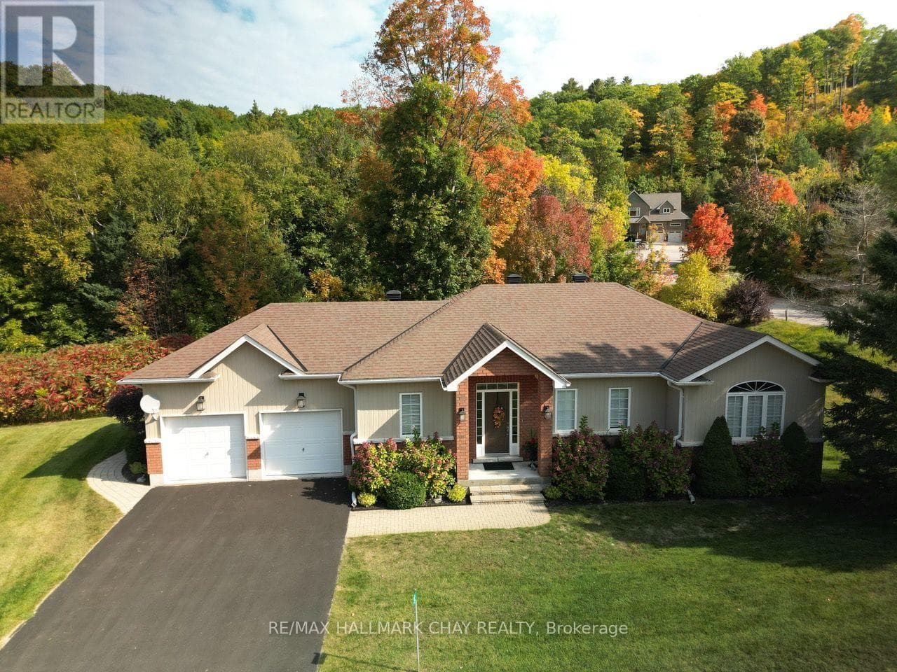 32 Valleycrest Drive