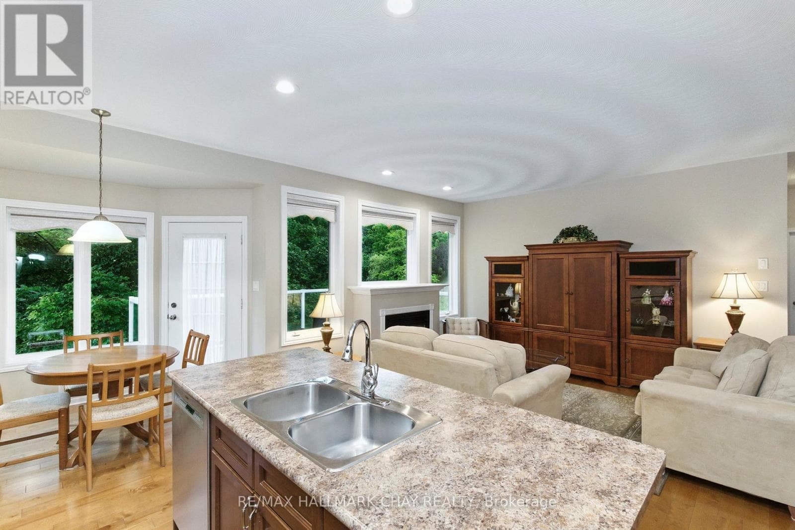 Single Family at 32 Valleycrest Drive, Oro-Medonte (Horseshoe Valley), Ontario - Photo 8 - RE/MAX Garden City Realty