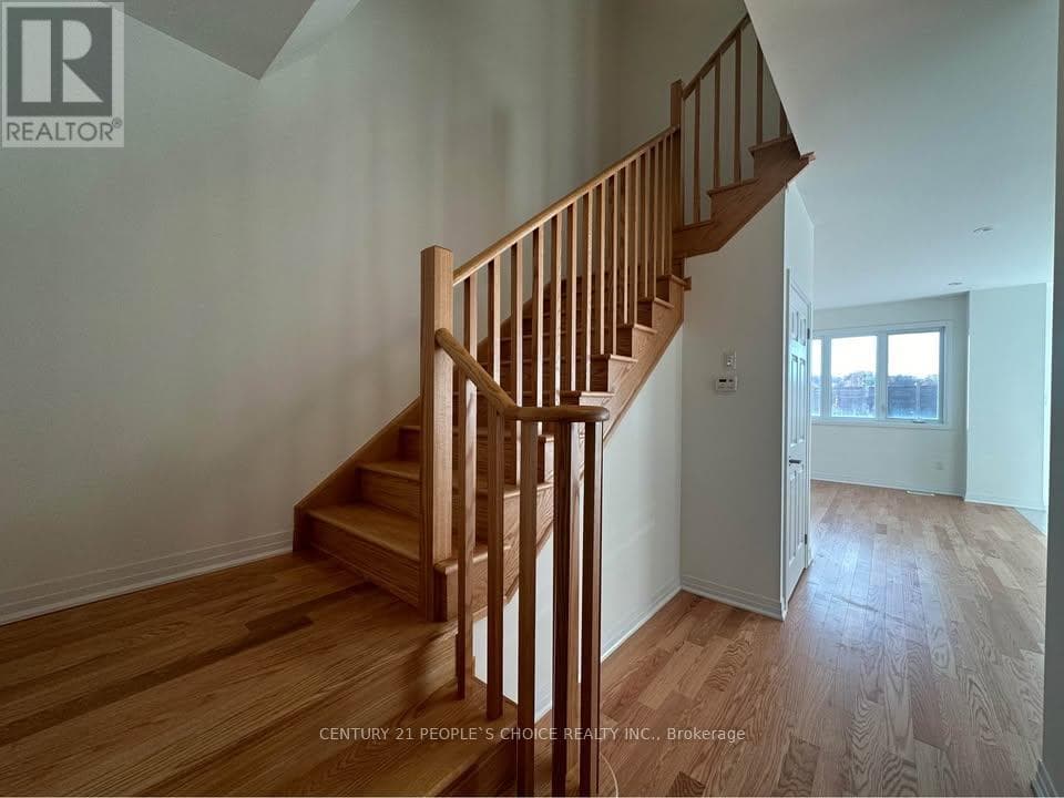 Single Family at 287 PORT Crescent, Welland (Dain City), Ontario - Photo 4 - RE/MAX Garden City Realty