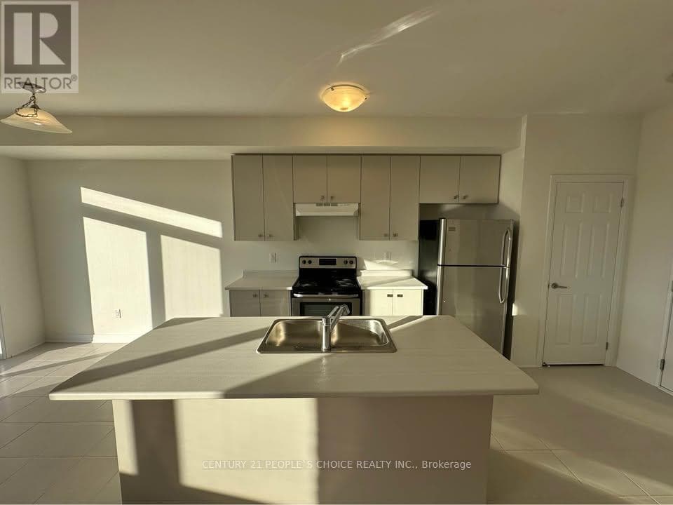 Single Family at 287 PORT Crescent, Welland (Dain City), Ontario - Photo 7 - RE/MAX Garden City Realty