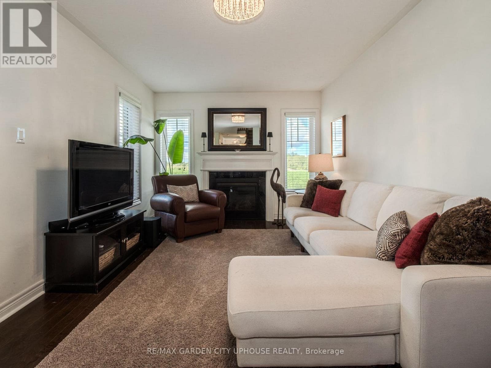 Single Family at 54 Keith Crescent, Niagara-on-the-Lake (Glendale), Ontario - Photo 10 - RE/MAX Garden City Realty