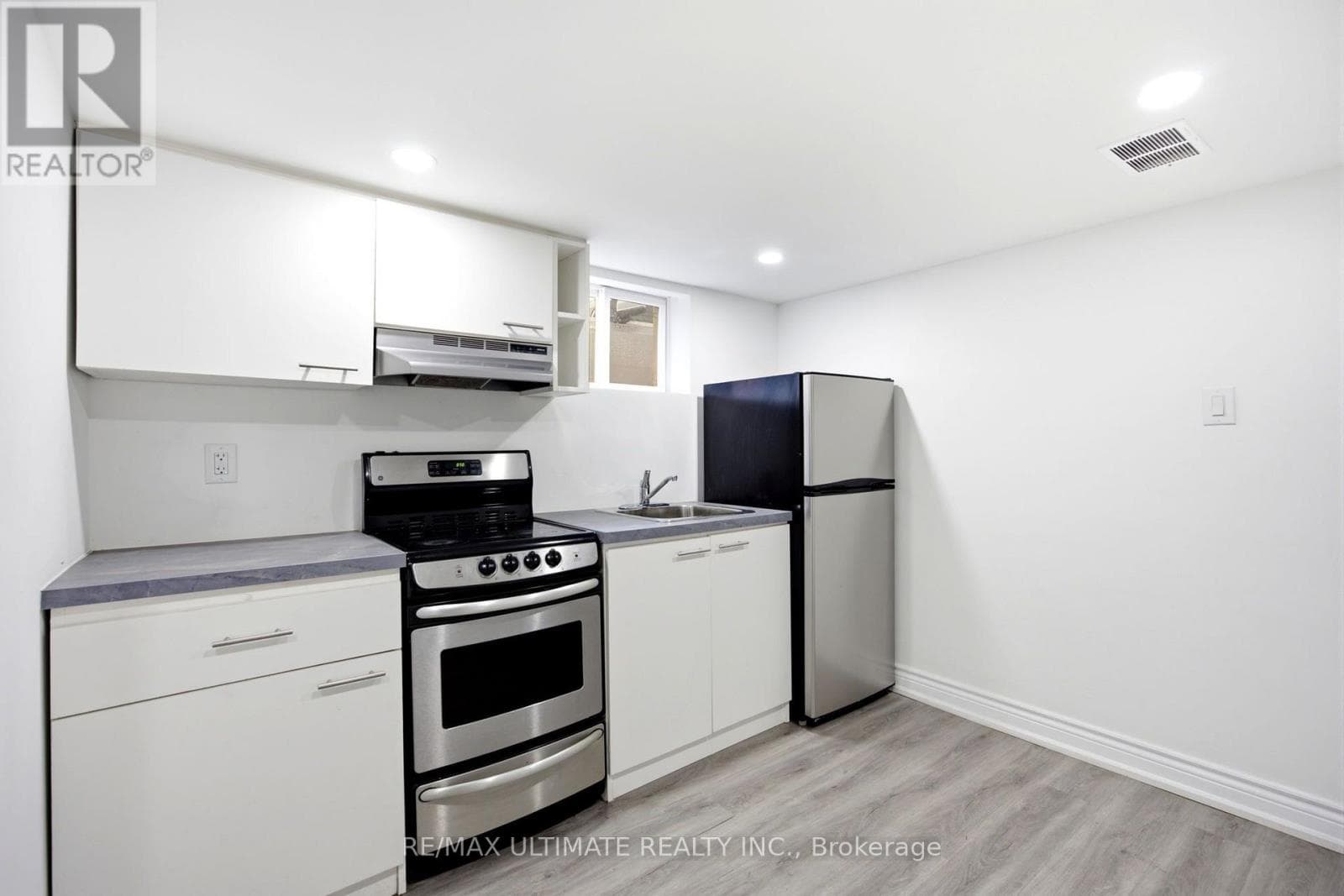 Single Family at 355 Culford Road, Toronto (Maple Leaf), Ontario - Photo 4 - RE/MAX Garden City Realty