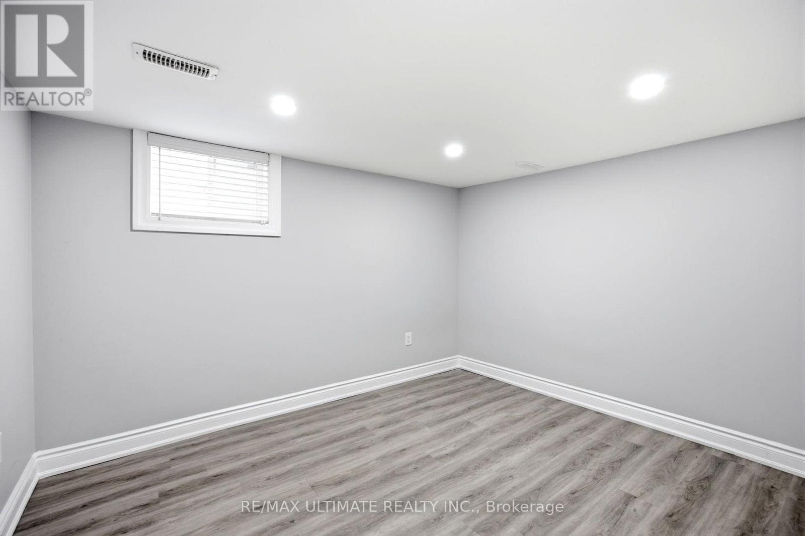 Single Family at 355 Culford Road, Toronto (Maple Leaf), Ontario - Photo 7 - RE/MAX Garden City Realty