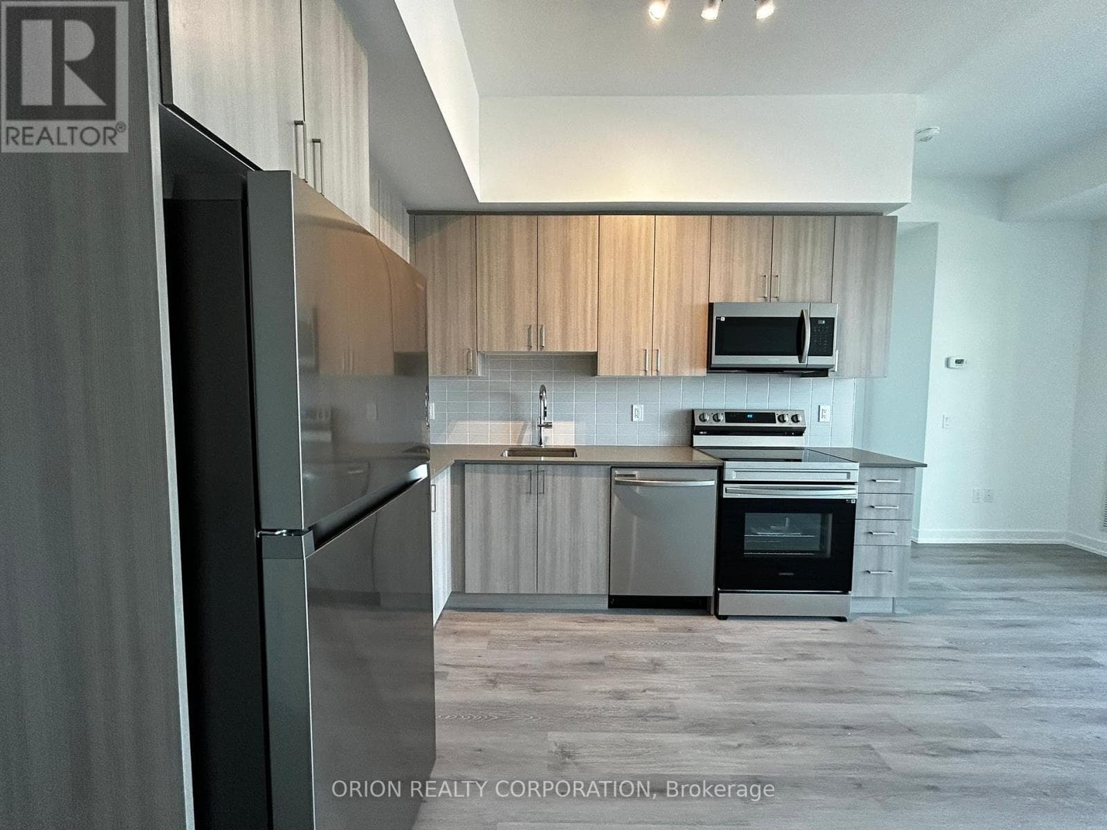 Single Family at 2610- 1455 Celebration Drive, Pickering (Bay Ridges), Ontario - Photo 3 - RE/MAX Garden City Realty