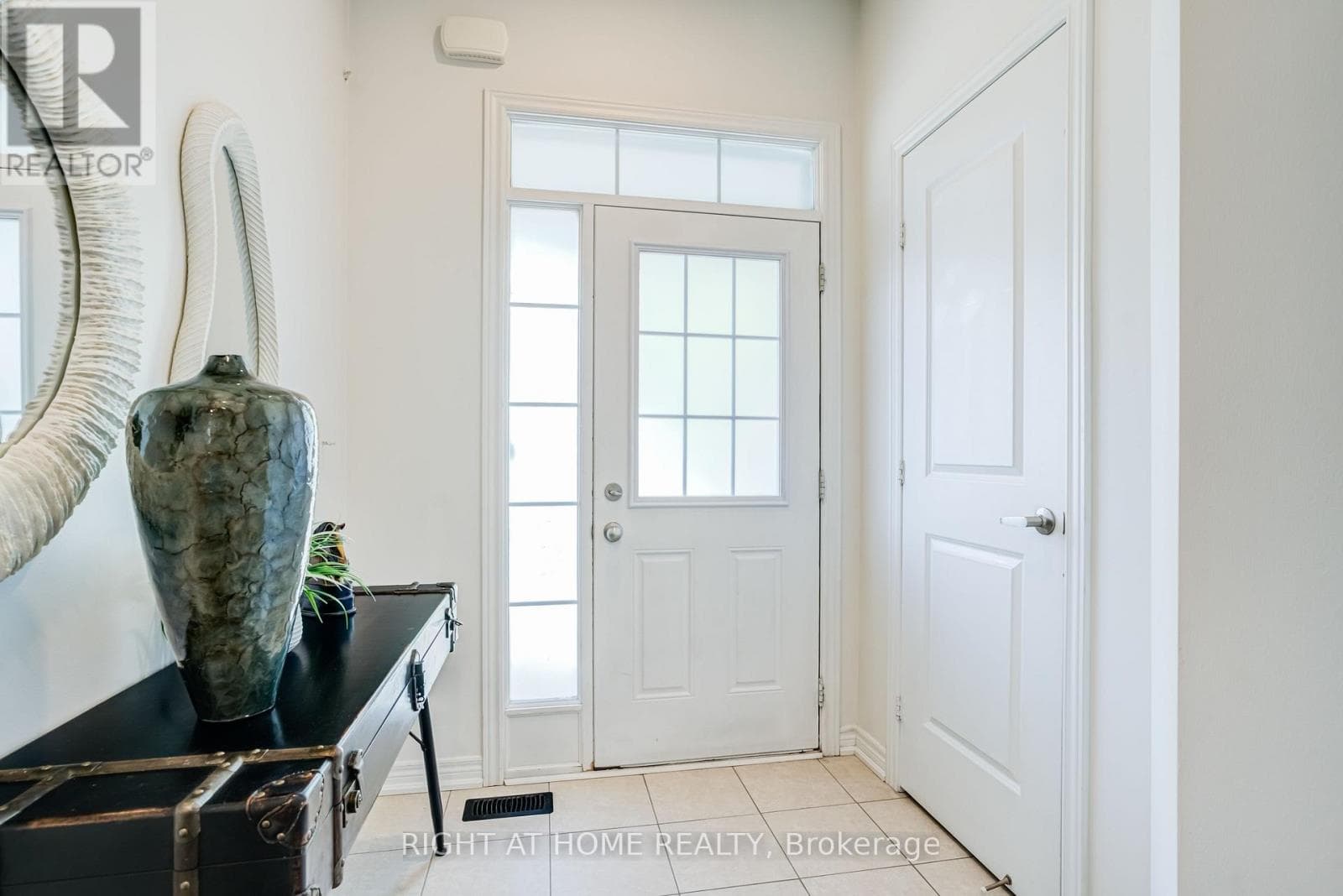 Single Family at 50 Collier Crescent, Markham (Wismer), Ontario - Photo 4 - RE/MAX Garden City Realty