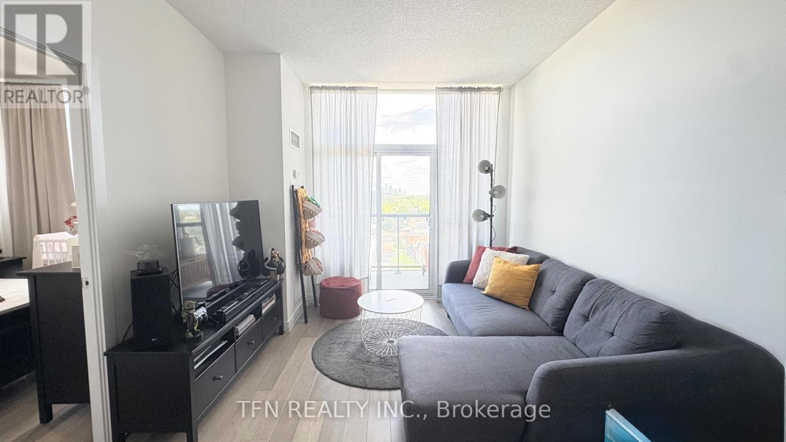 Single Family at 802- 1603 Eglinton Avenue, Toronto (Oakwood Village), Ontario - Photo 2 - RE/MAX Garden City Realty