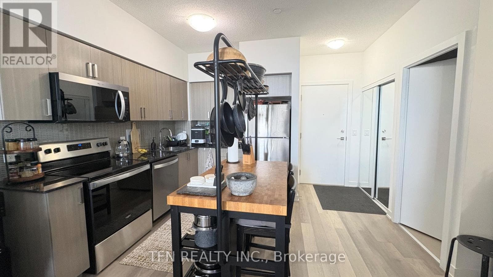 Single Family at 802- 1603 Eglinton Avenue, Toronto (Oakwood Village), Ontario - Photo 3 - RE/MAX Garden City Realty