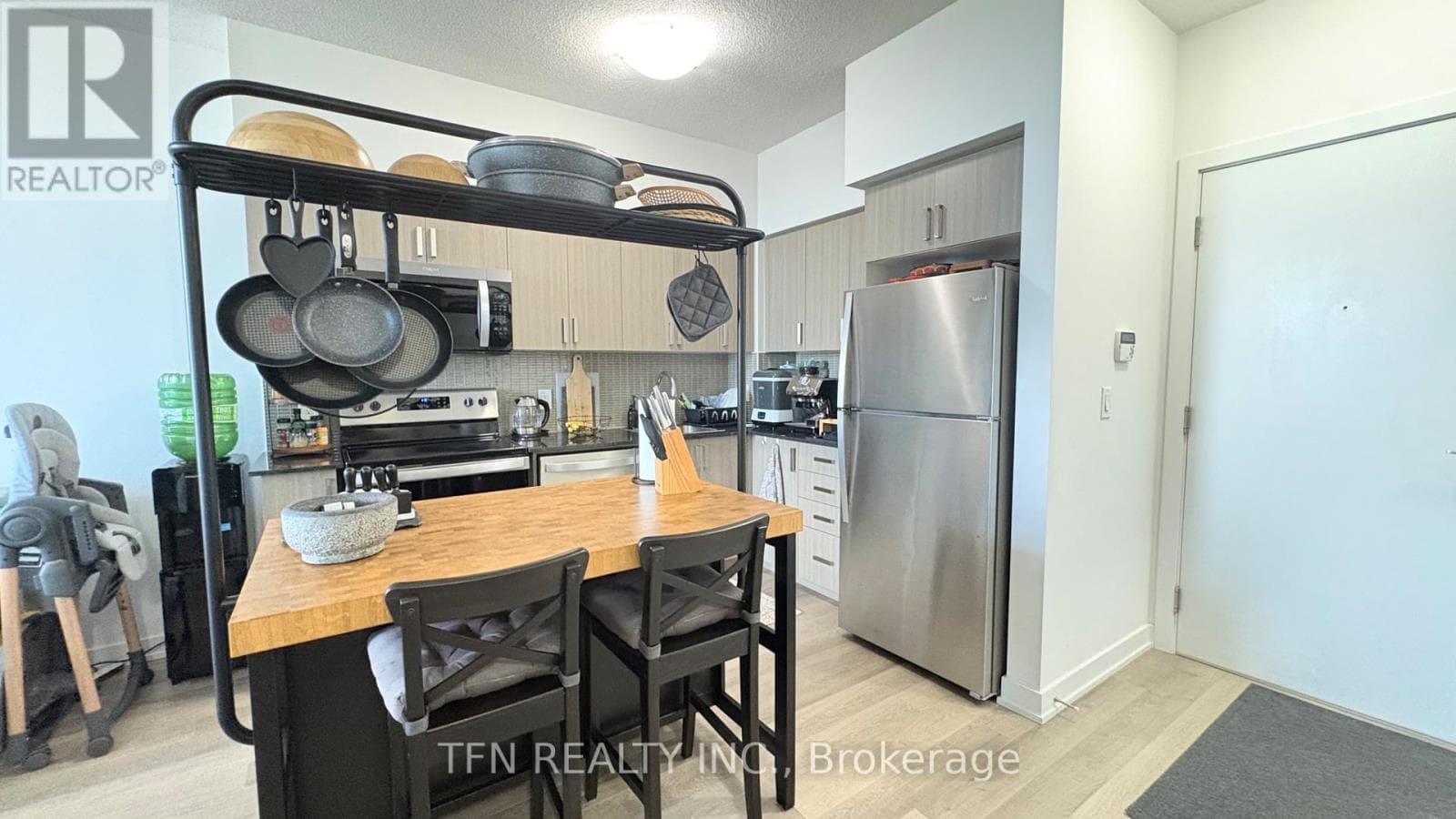 Single Family at 802- 1603 Eglinton Avenue, Toronto (Oakwood Village), Ontario - Photo 4 - RE/MAX Garden City Realty