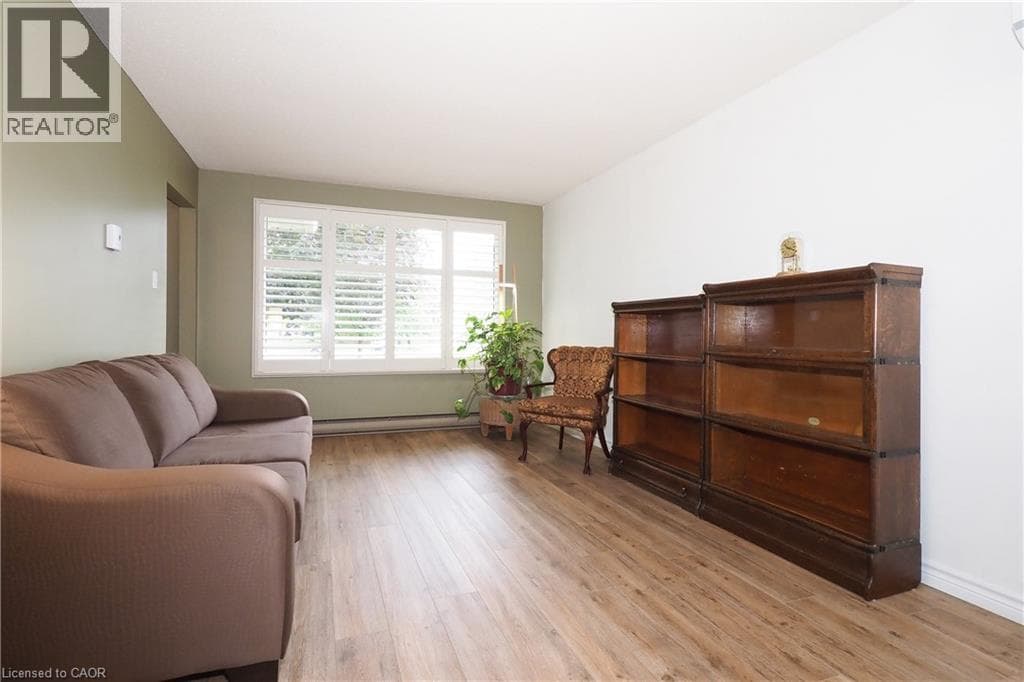 Single Family at 219 FOXHUNT Road, Waterloo, Ontario - Photo 5 - RE/MAX Garden City Realty