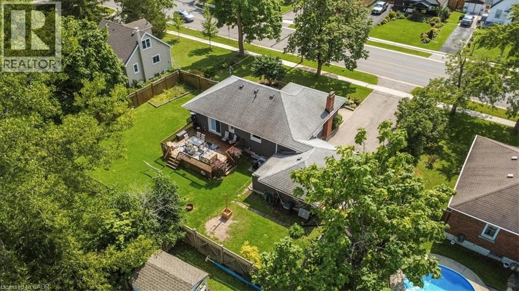 Single Family at 721 BROADWAY, Welland, Ontario - Photo 6 - RE/MAX Garden City Realty