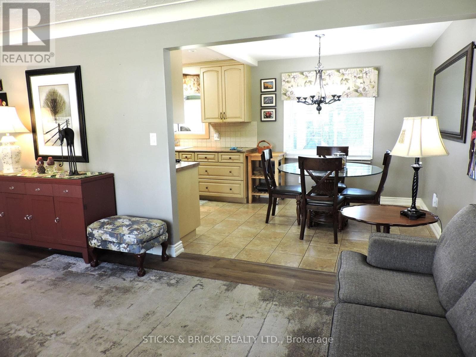 Single Family at 6762 Cherrygrove Road, Niagara Falls (Morrison), Ontario - Photo 10 - RE/MAX Garden City Realty