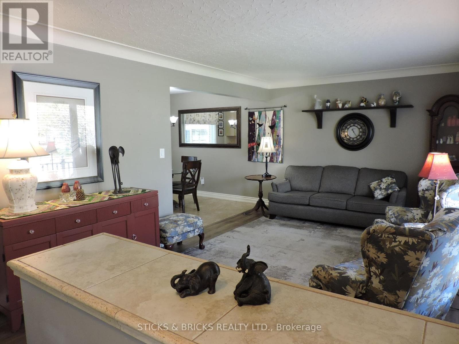 Single Family at 6762 Cherrygrove Road, Niagara Falls (Morrison), Ontario - Photo 7 - RE/MAX Garden City Realty