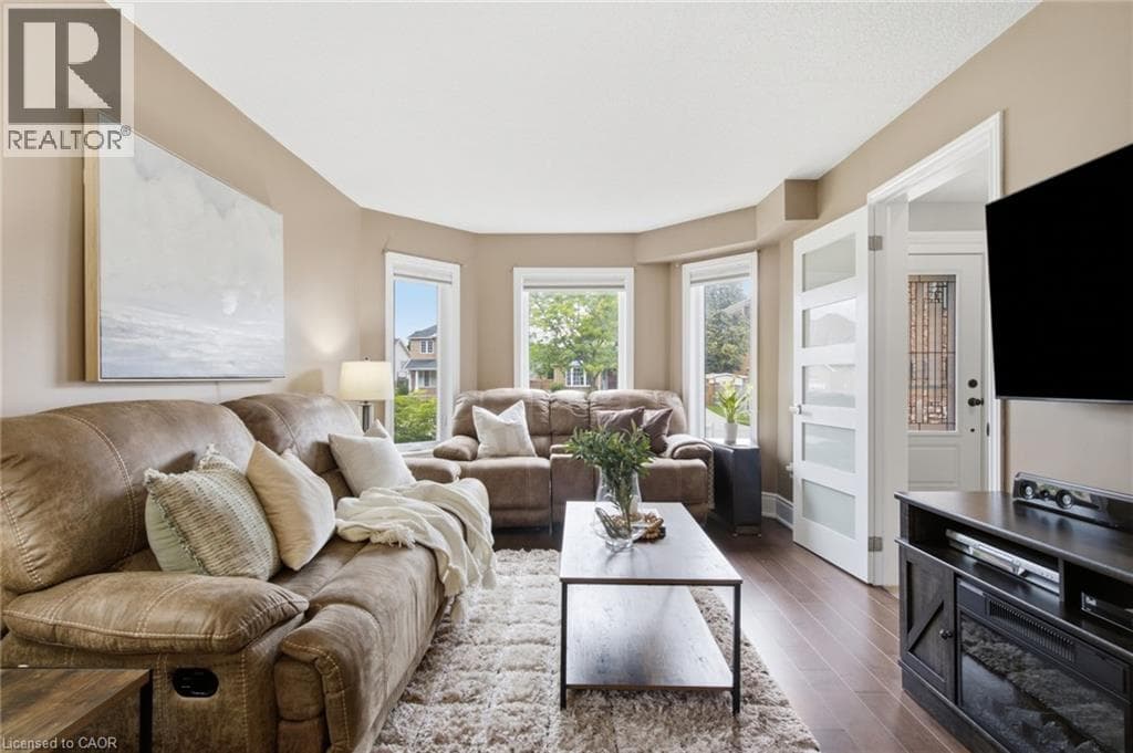 Single Family at 196 HARWOOD Road, Cambridge, Ontario - Photo 7 - RE/MAX Garden City Realty