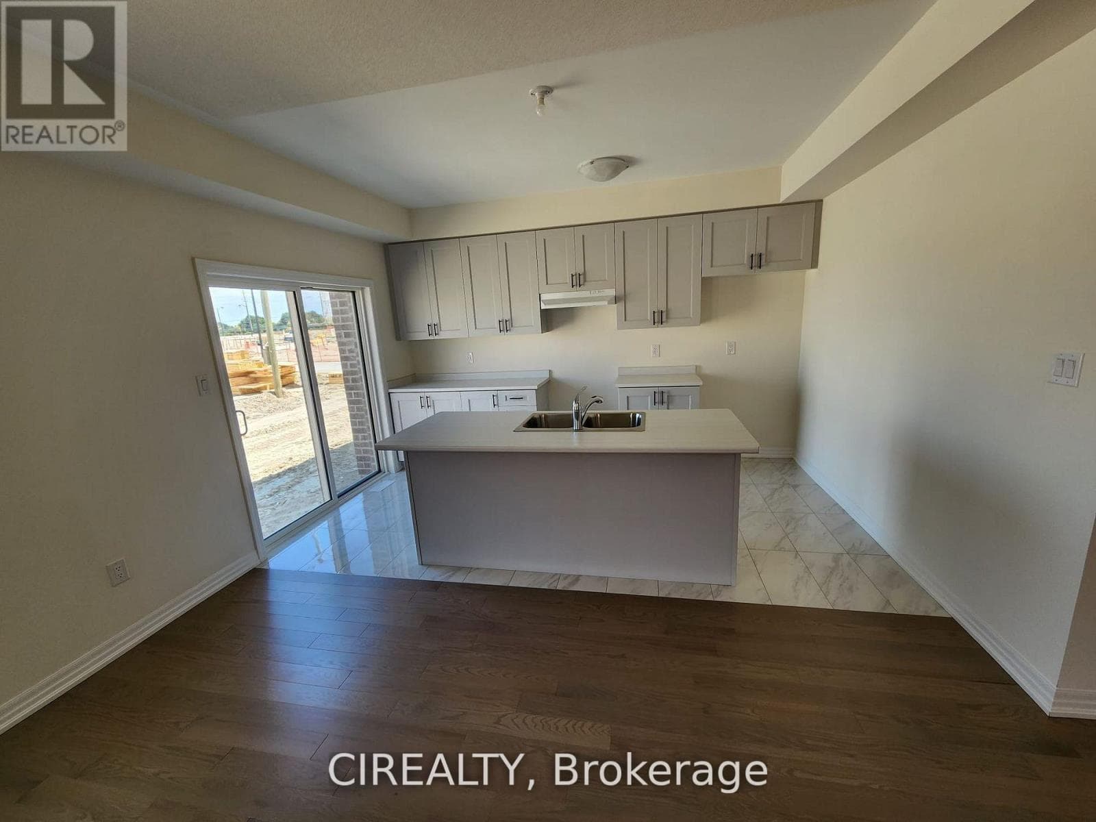 Single Family at 170 William Booth Avenue, Newmarket (Woodland Hill), Ontario - Photo 2 - RE/MAX Garden City Realty