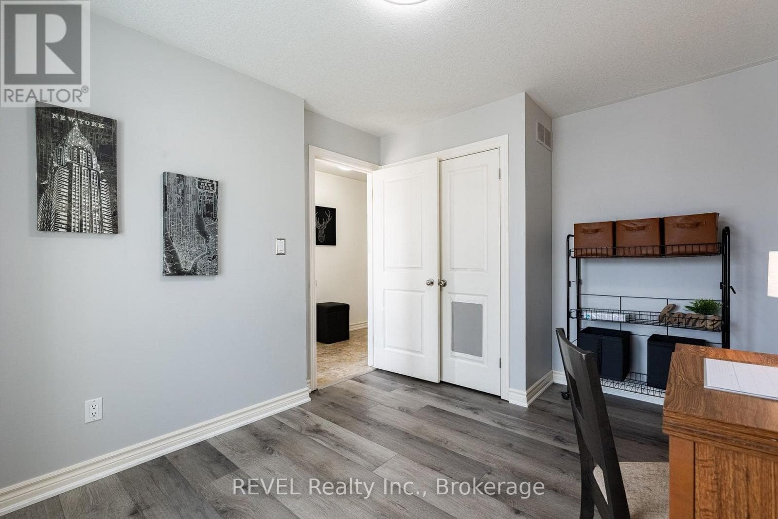 Single Family at 23 Myrtle Avenue, St. Catharines (Carlton/Bunting), Ontario - Photo 7 - RE/MAX Garden City Realty