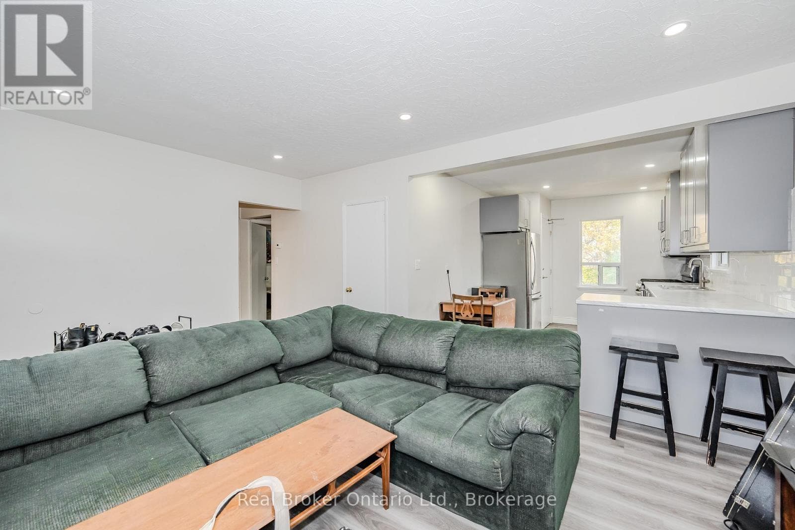 Single Family at 112 Victoria Road, Guelph (St. George's), Ontario - Photo 6 - RE/MAX Garden City Realty