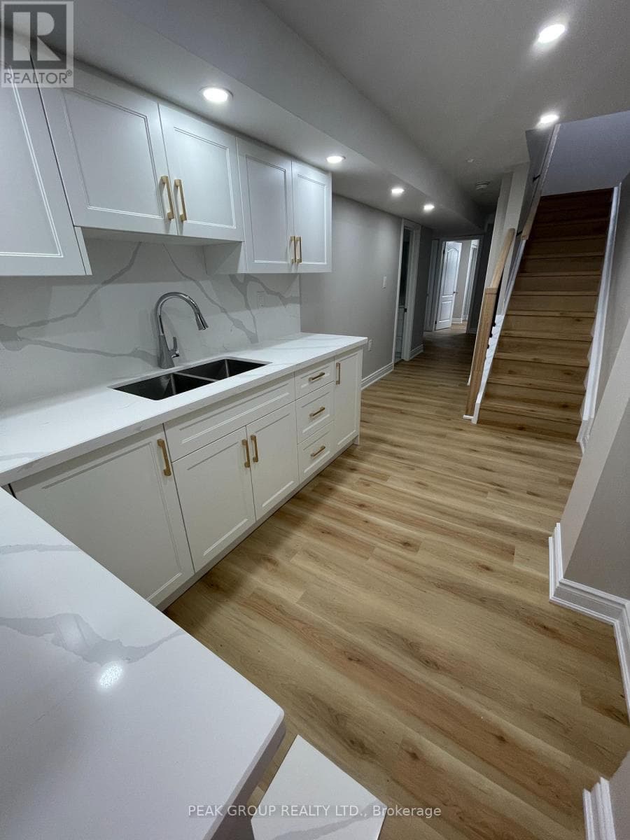 Single Family at Lower- 21 Keelson Street, Welland (Dain City), Ontario - Photo 5 - RE/MAX Garden City Realty