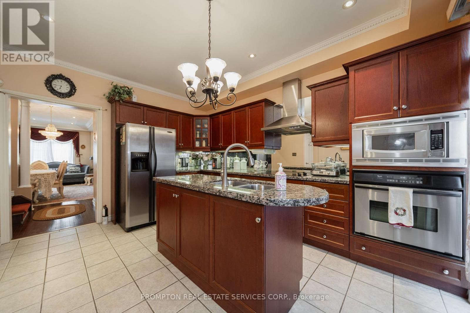 Single Family at 25 Routliffe Lane, Toronto (Newtonbrook West), Ontario - Photo 2 - RE/MAX Garden City Realty