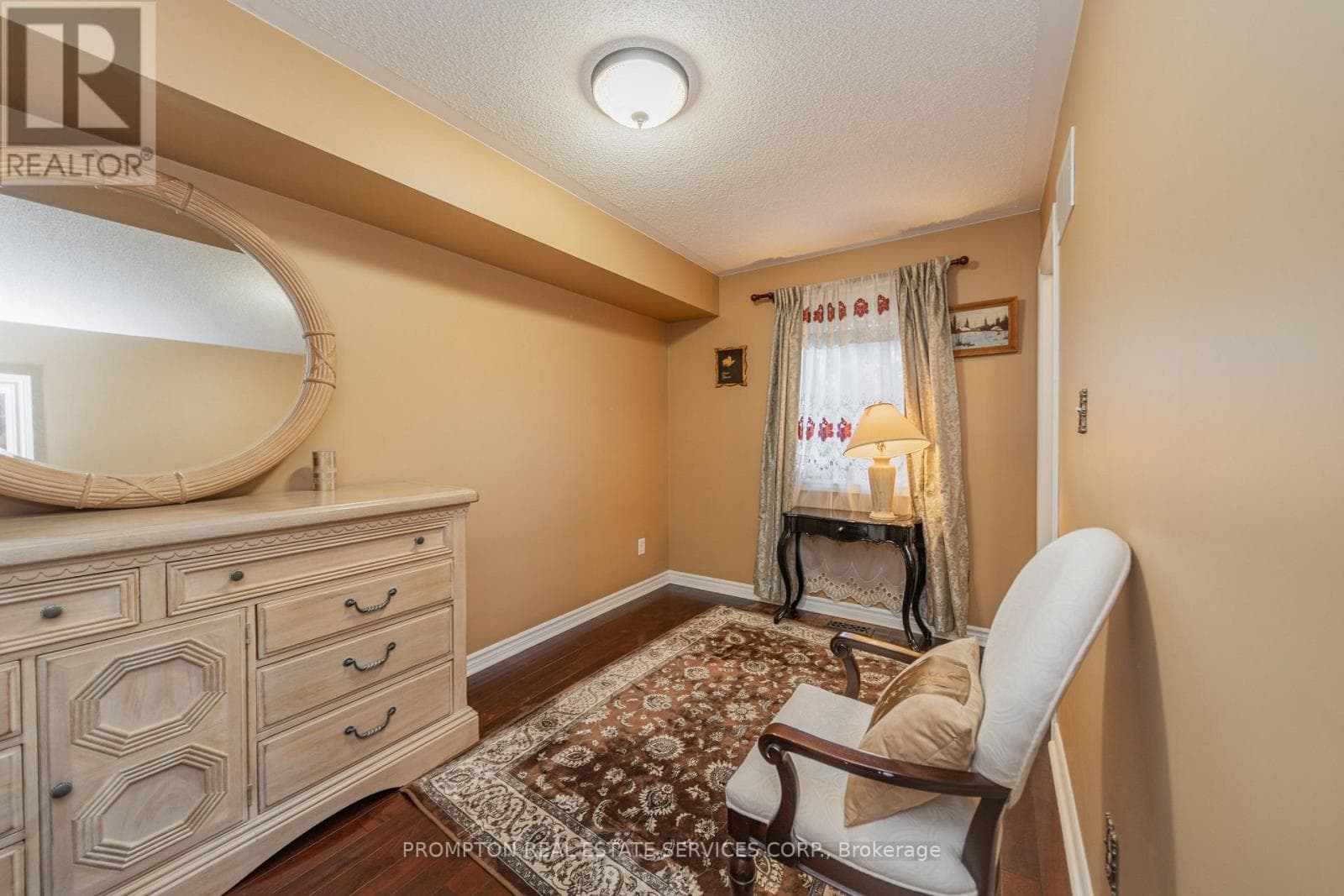 Single Family at 25 Routliffe Lane, Toronto (Newtonbrook West), Ontario - Photo 9 - RE/MAX Garden City Realty