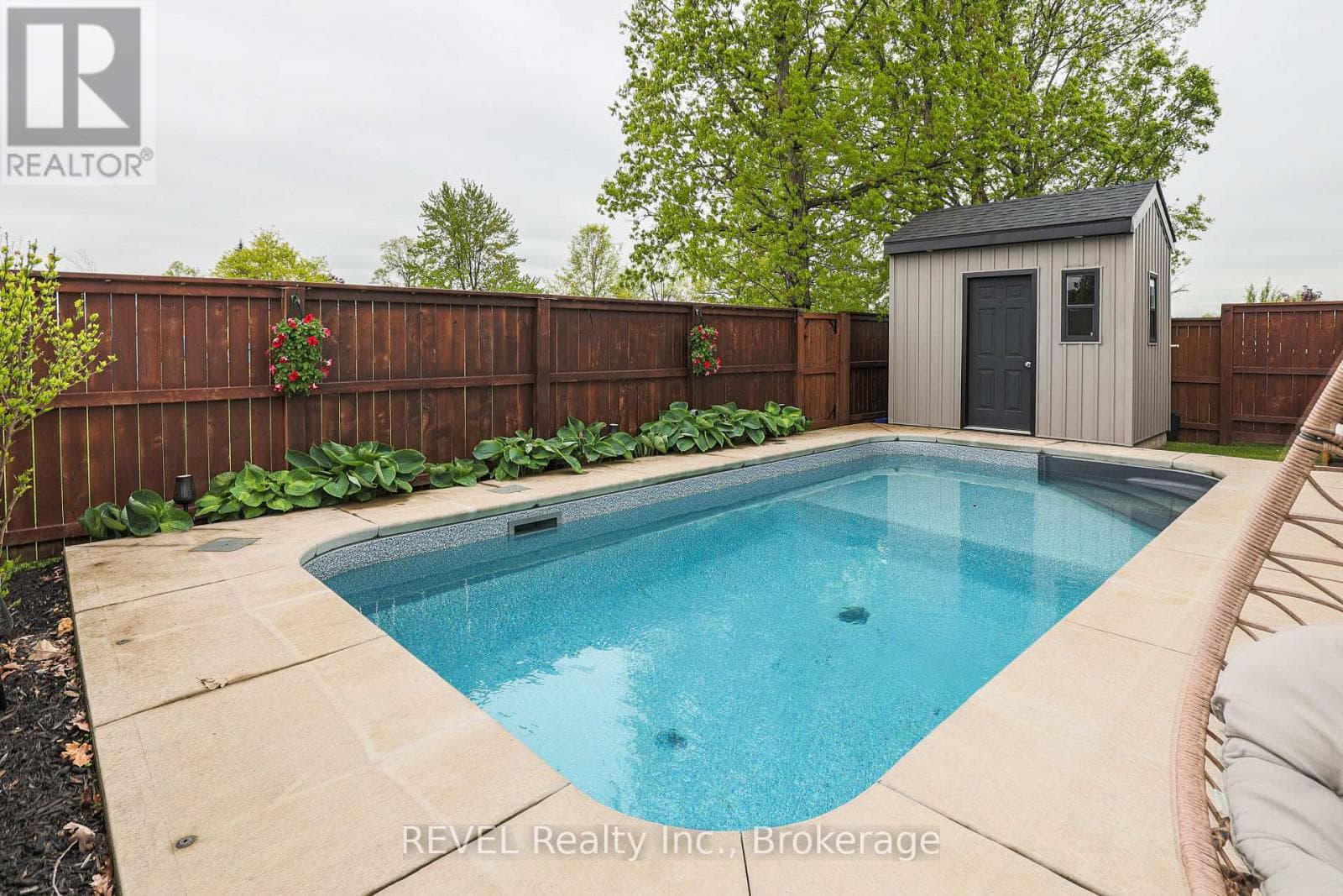 Single Family at 15 Willowbrook Drive, Welland (West Welland), Ontario - Photo 9 - RE/MAX Garden City Realty