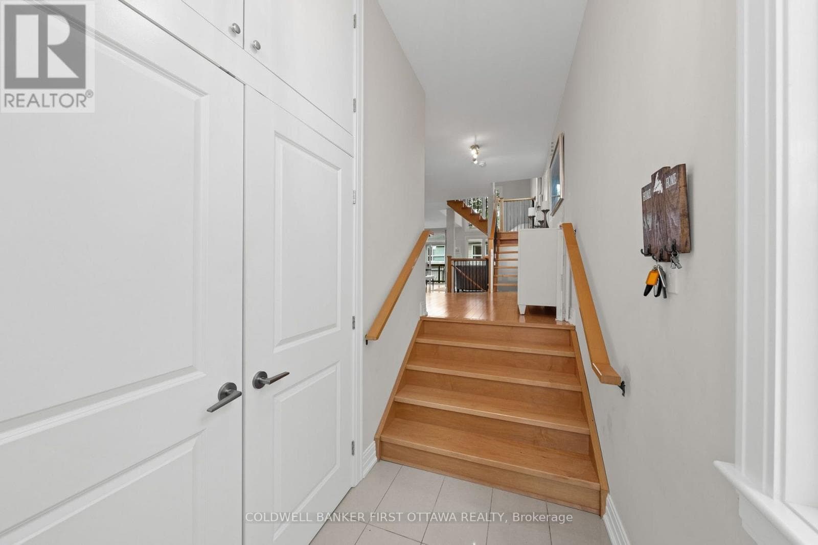 Single Family at 155 Nora Street, Ottawa, Ontario - Photo 6 - RE/MAX Garden City Realty