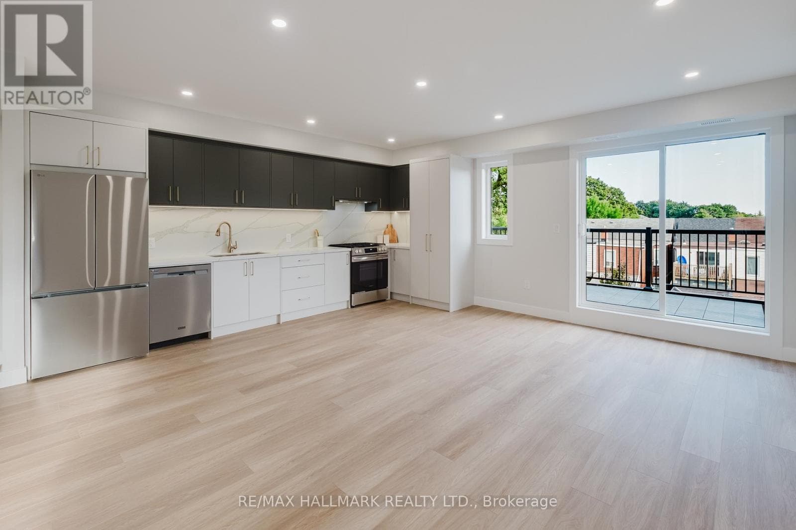 Multi-family at 3- 37 MILVERTON Boulevard, Toronto (Danforth), Ontario - Photo 6 - RE/MAX Garden City Realty