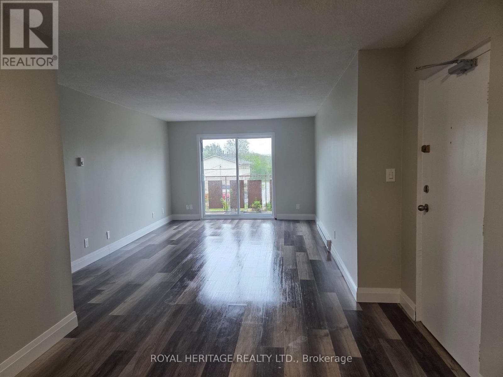 Multi-family at 311- 8800 Willoughby Drive, Niagara Falls (Chippawa), Ontario - Photo 4 - RE/MAX Garden City Realty