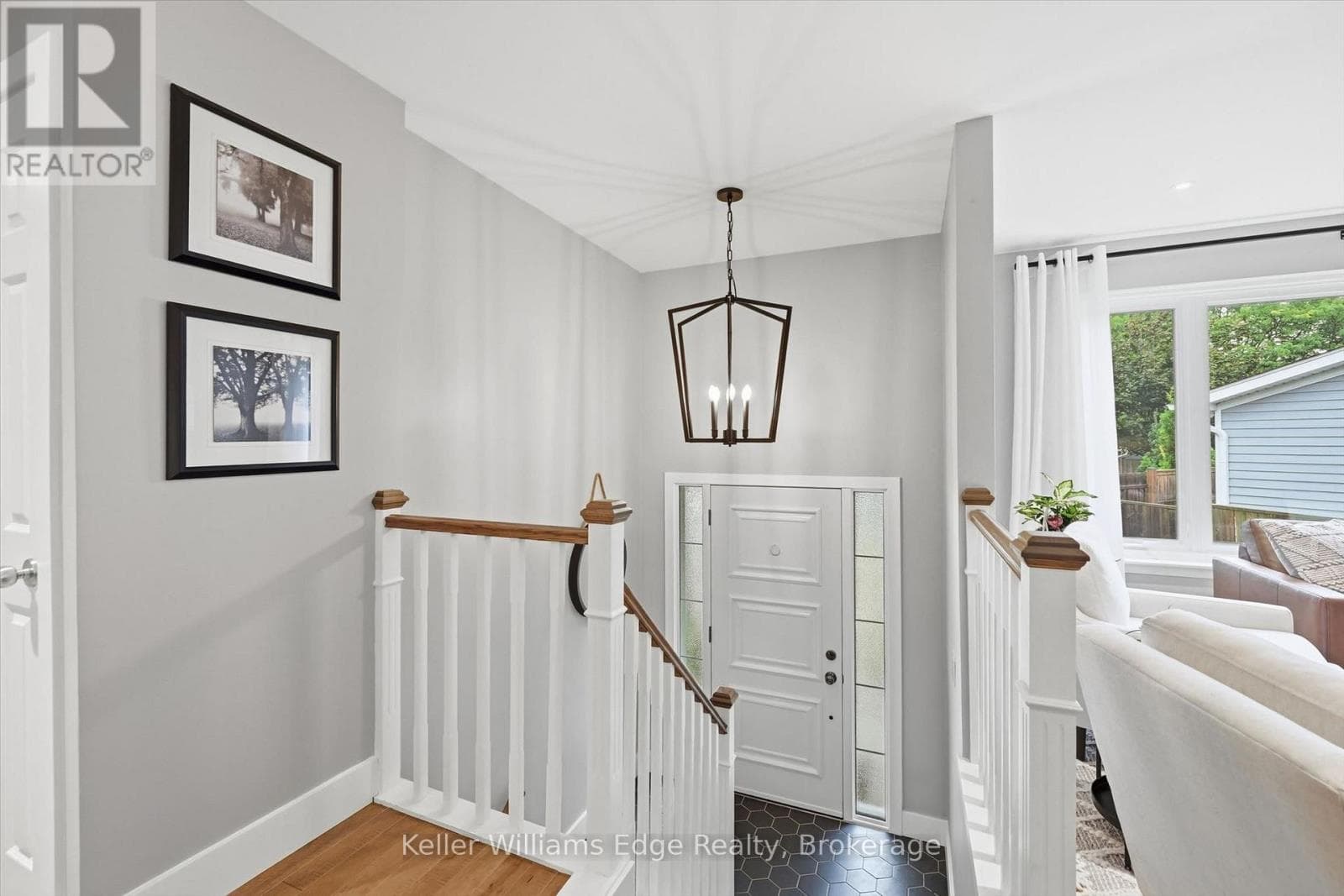 Single Family at 2372 Cayuga Court, Burlington (Brant Hills), Ontario - Photo 5 - RE/MAX Garden City Realty