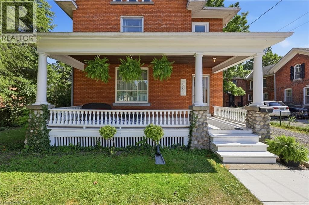 Single Family at 41 MAPLE Avenue, Welland, Ontario - Photo 3 - RE/MAX Garden City Realty