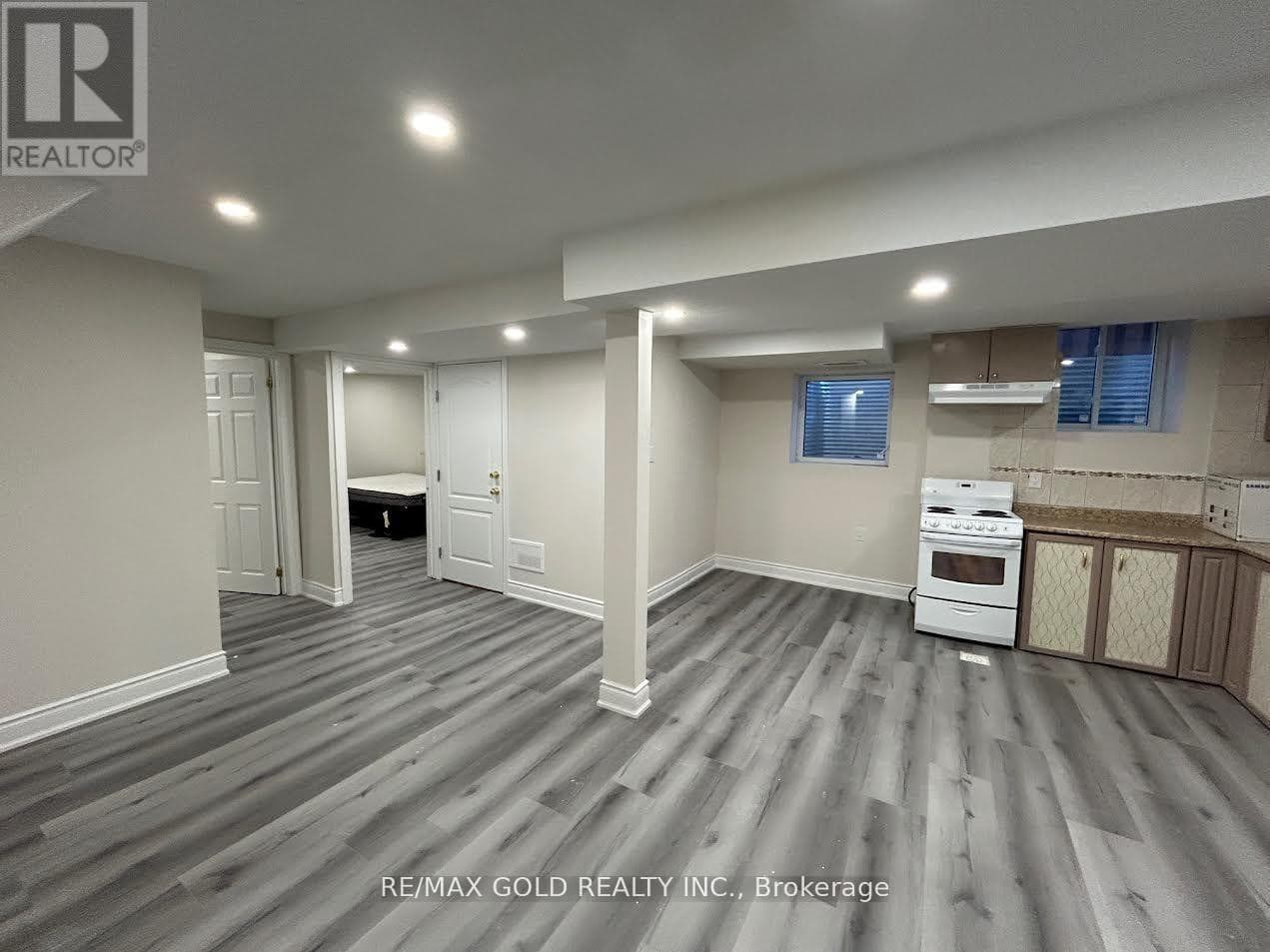 Single Family at Bsmt- 1028 Fernandez Drive, Mississauga (East Credit), Ontario - Photo 8 - RE/MAX Garden City Realty