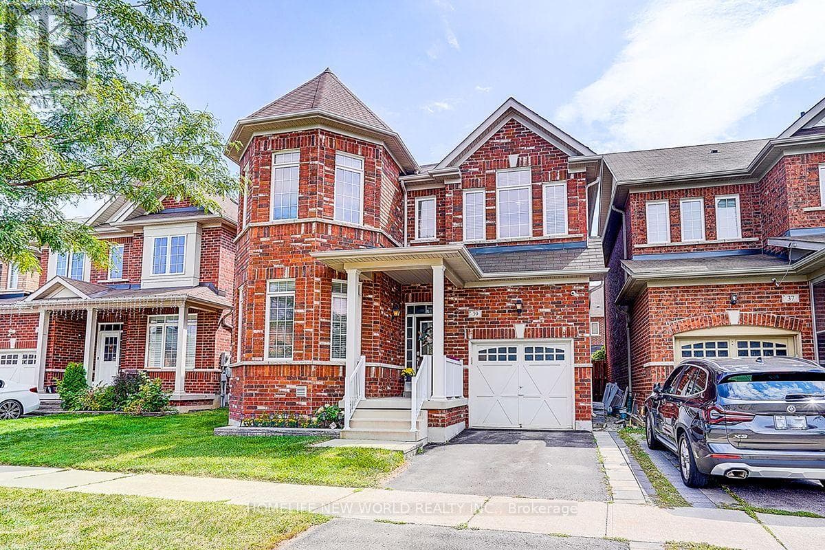 39 James Parrott Avenue